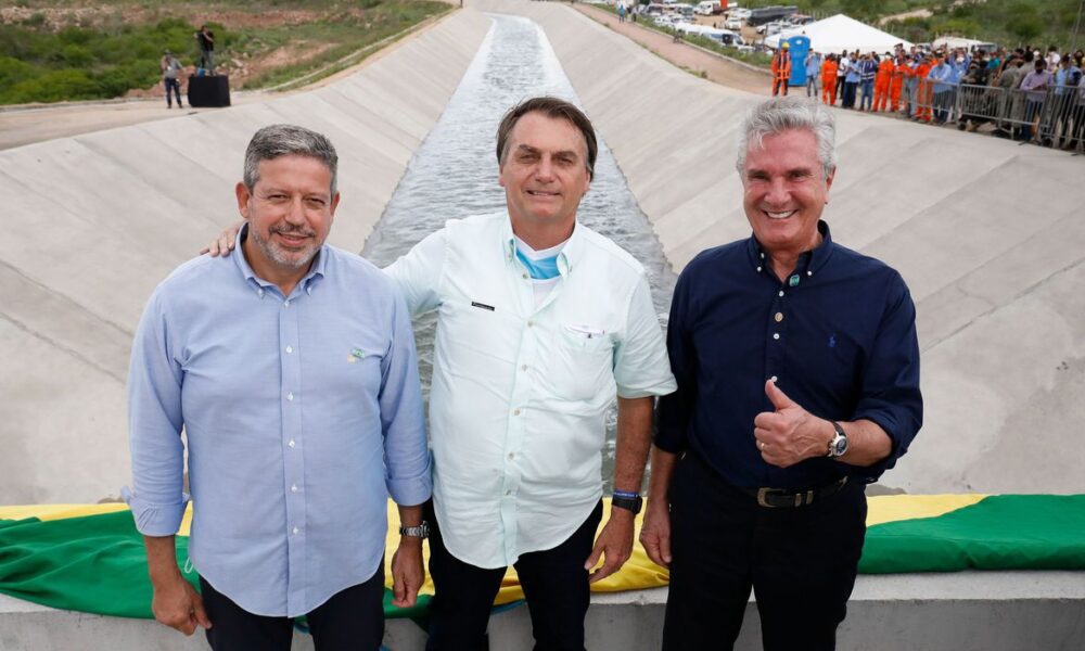 Bolsonaro inaugura trecho da transposição do Rio São Francisco