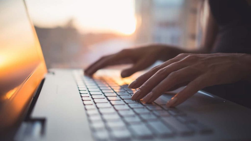 Novo sistema de inteligência artificial consegue quebrar senhas pelo ruído das teclas