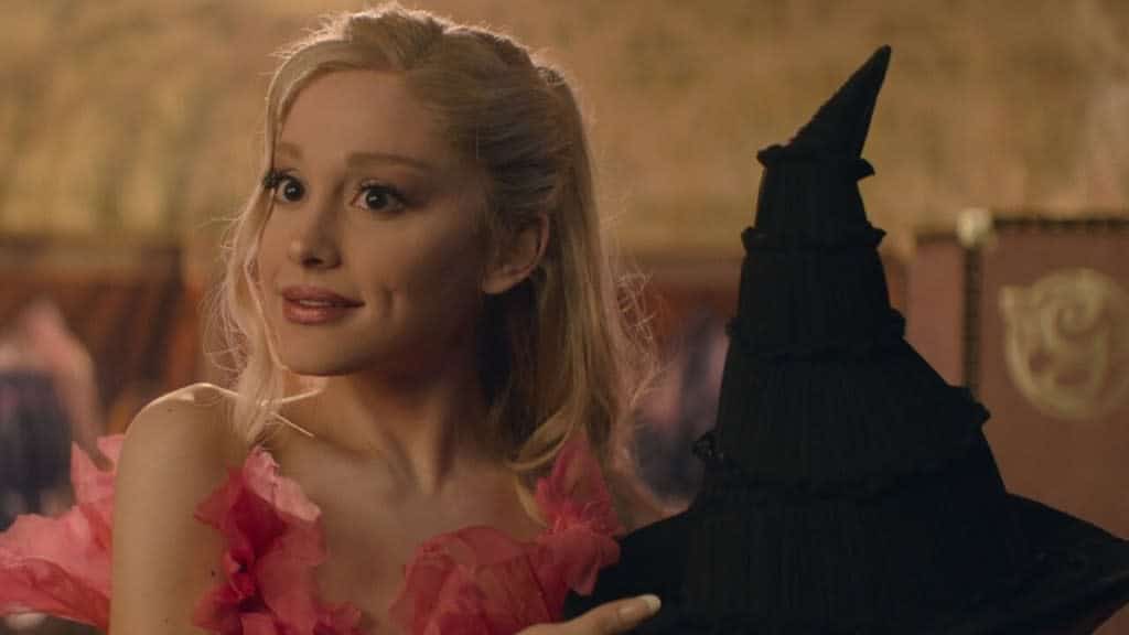 imagem mostra a personagem glinda no filme musical wicked