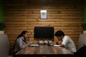 Empregos nas áreas de mídia, software e finanças estão na vanguarda da mudança, à medida que a IA generativa expande suas habilidades de aprendizado