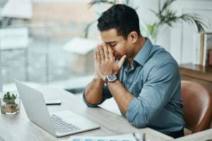 Em 2024, o Brasil teve o maior número de afastamentos do trabalho por transtornos mentais em 10 anos saúde mental