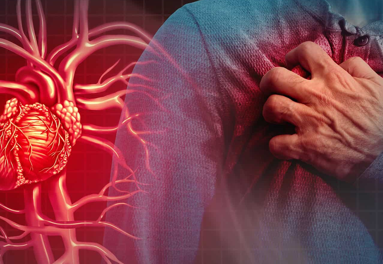 imagem mostra uma ilustração digital de um homem apertando o peito onde fica o coração; ao lado, é mostrado um coração sofrendo com dor