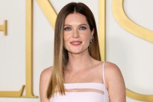 Meghann Fahy interpreta a personagem Devon DeWitt em "Sereias"
