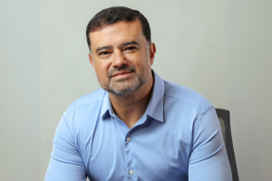 Foto de Ricardo Buffon, novo country manager da databricks no Brasil