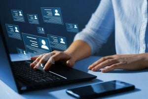 Prompts do ChatGPT podem otimizar seu perfil no LinkedIn para destacar o que você entrega — e não só o que você faz